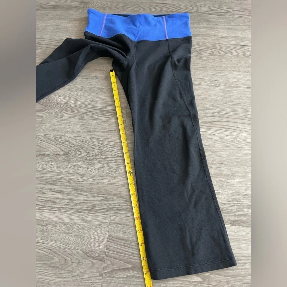 lululemon athletica y2k Black and Blue cropped Leggings